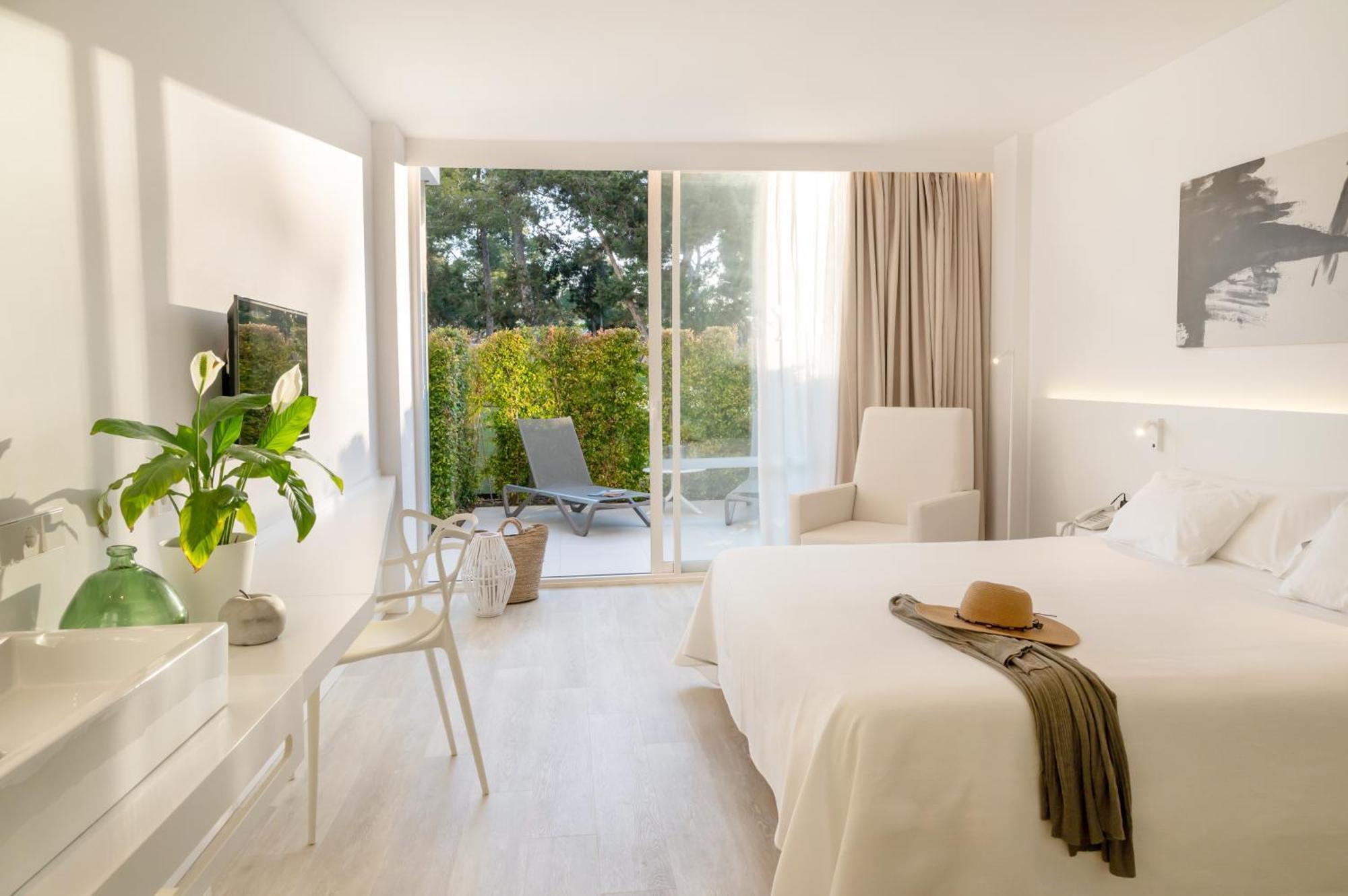 Els Pins Resort & Spa - Emar Hotels Сан-Антонио-Абад Экстерьер фото